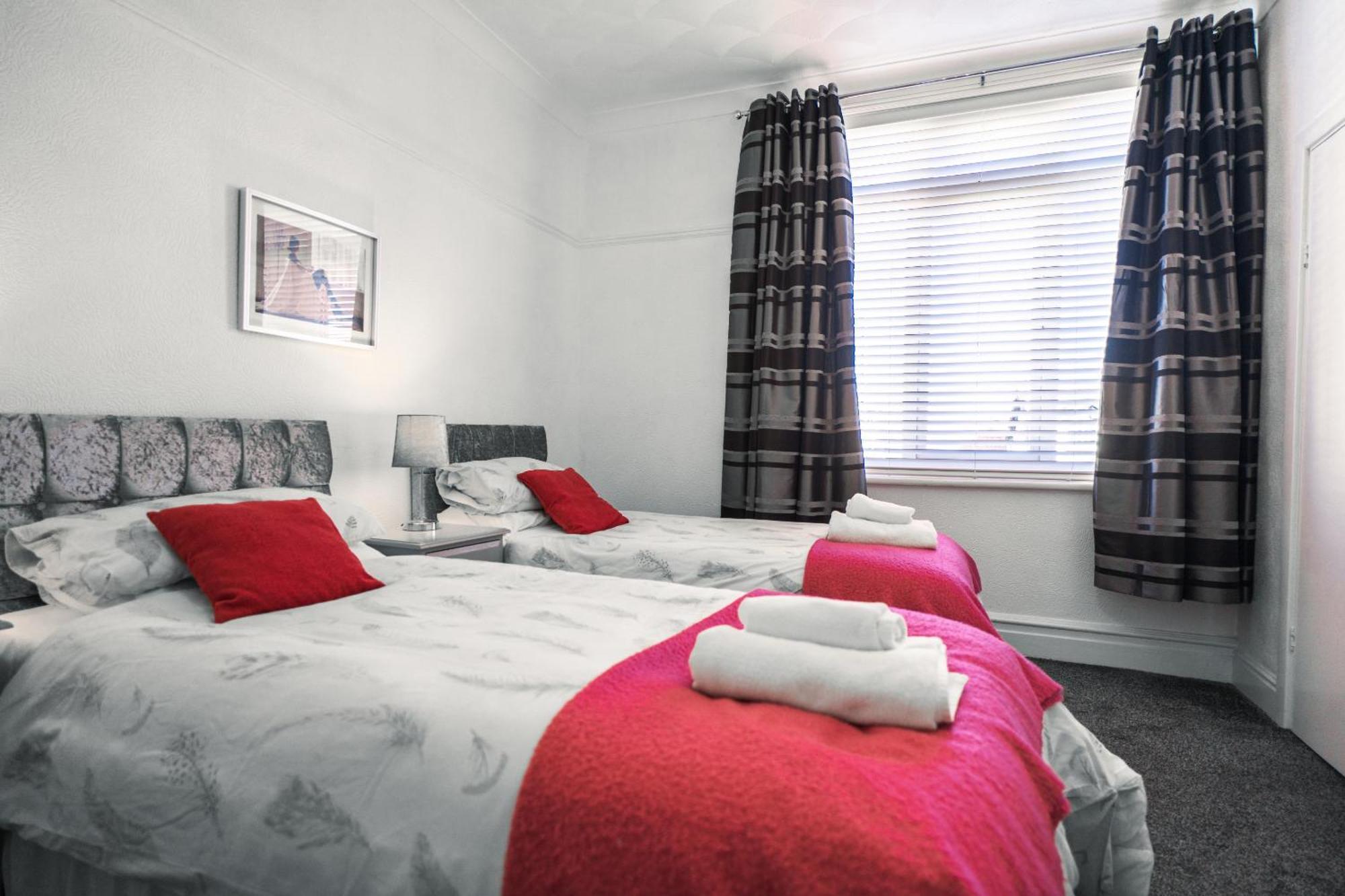 Beachmount Holiday Apartments Colwyn Bay Eksteriør bilde