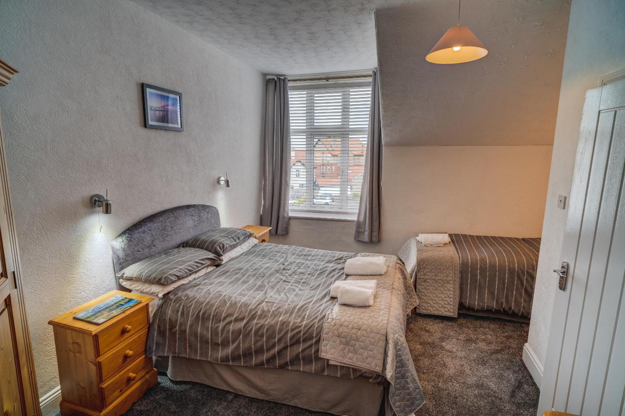 Beachmount Holiday Apartments Colwyn Bay Eksteriør bilde